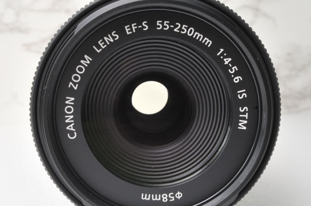 美品❣️Canon EF-S 55-250mm IS STM ⭐️望遠レンズ