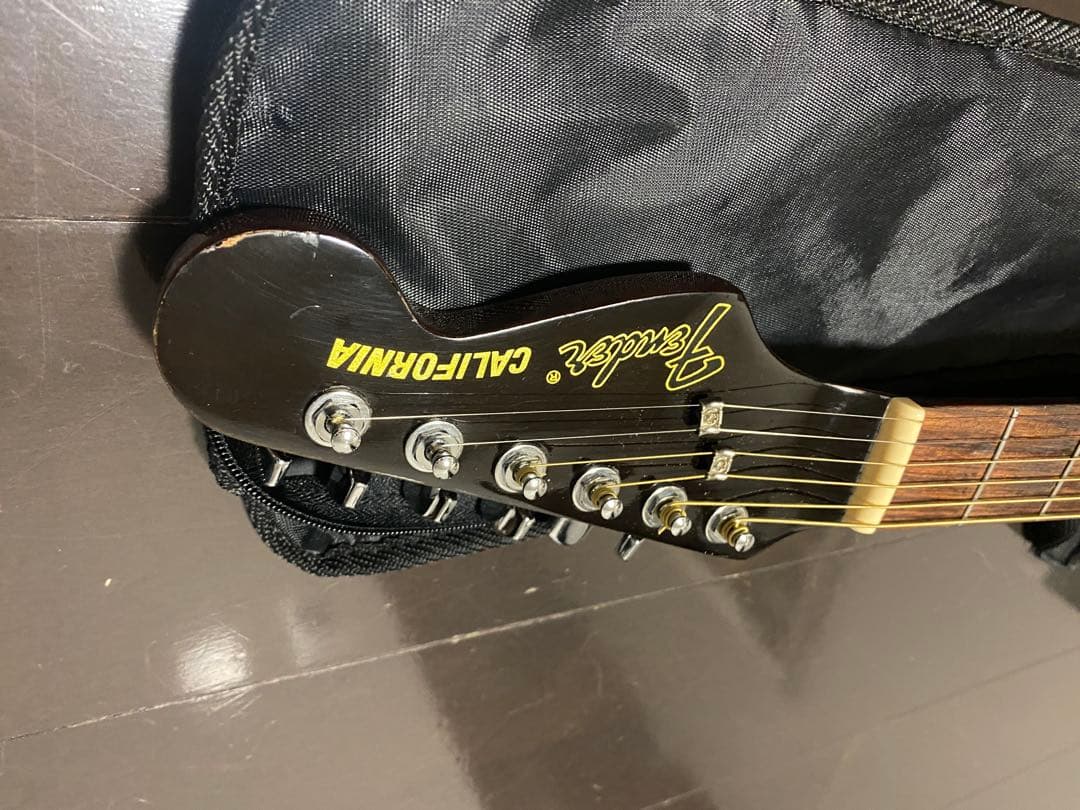 アコースティックギター　fender