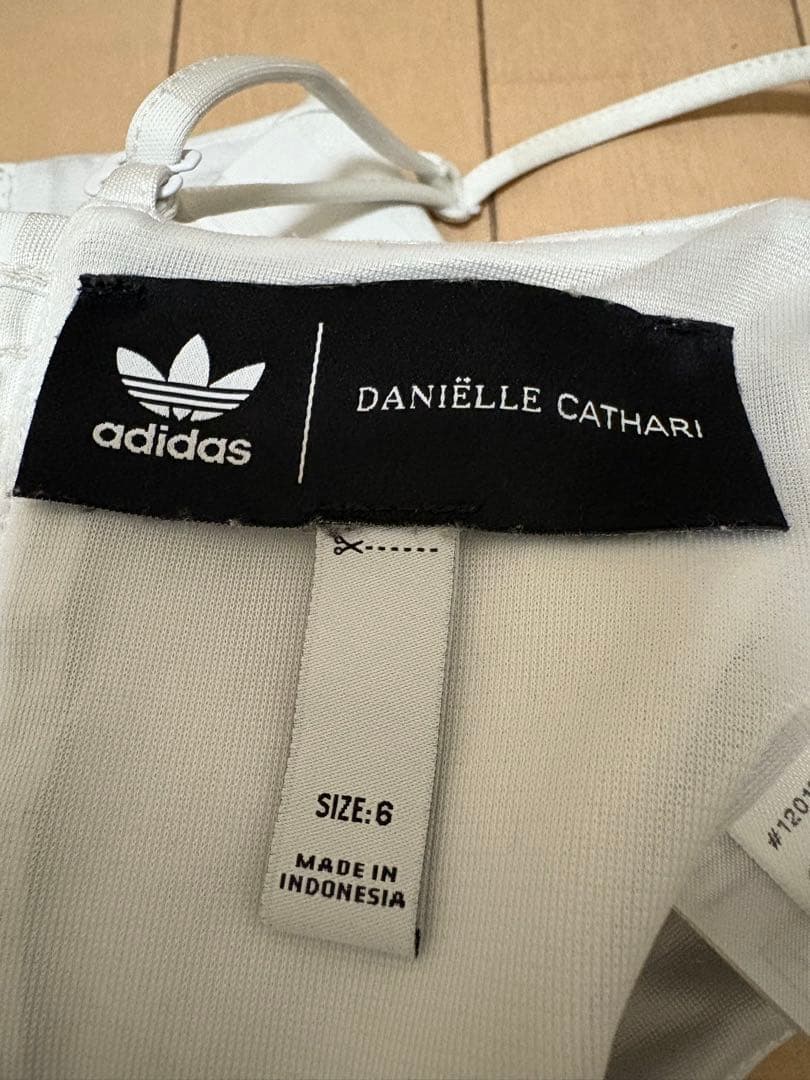 激レアアディダス×ダニエル・カタリ コラボ コルセットトップ クロップド
