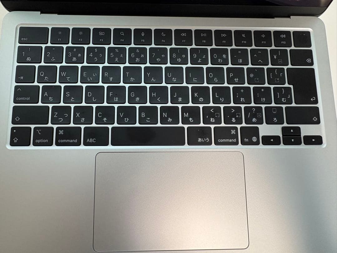 MacBookAir13インチ 24GB 512GB 25年9月購入 充放電3回