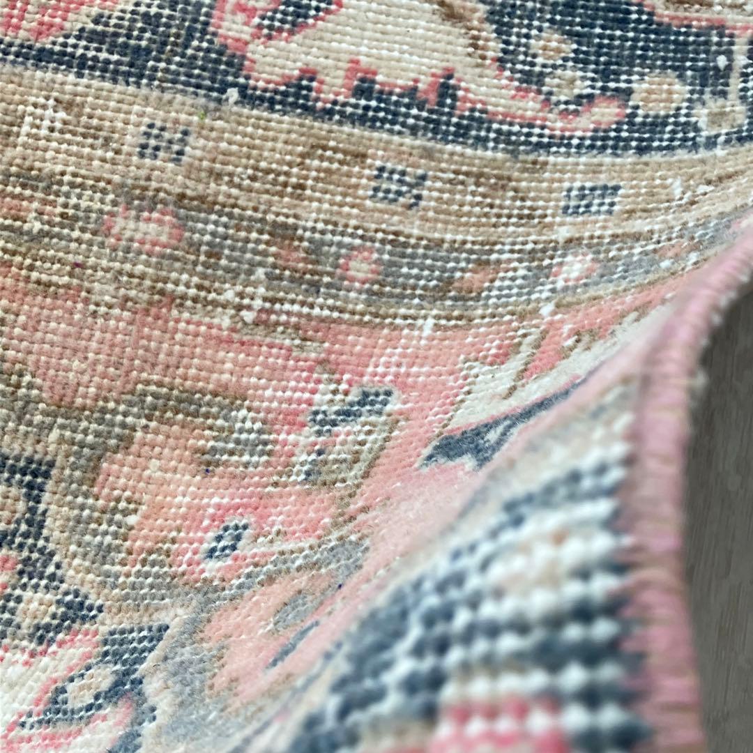 ペールミルキー✳︎62×147✳︎ピンク　ライン深ブルー　トルコヴィンテージラグ