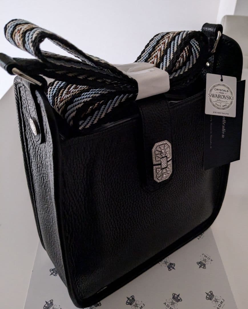 ～4月7日限定価格【新品】ADMJスワロフスキーアールデコクロスボディバッグ