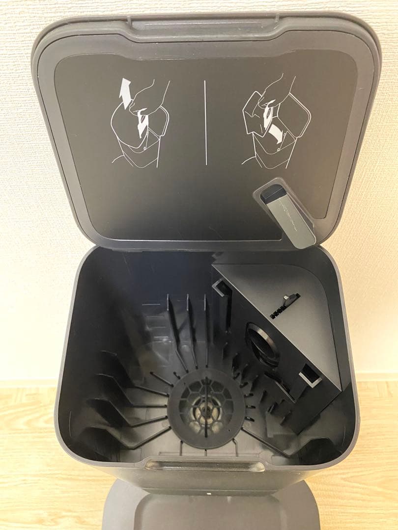 【美品】iRobot ルンバ i3+ ロボット掃除機 クリーンベース付