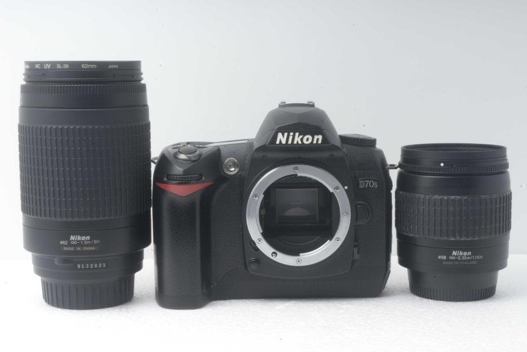❤️新品級Nikon D70s 一眼レフ ❤️ 望遠＆標準レンズ付き ❤️