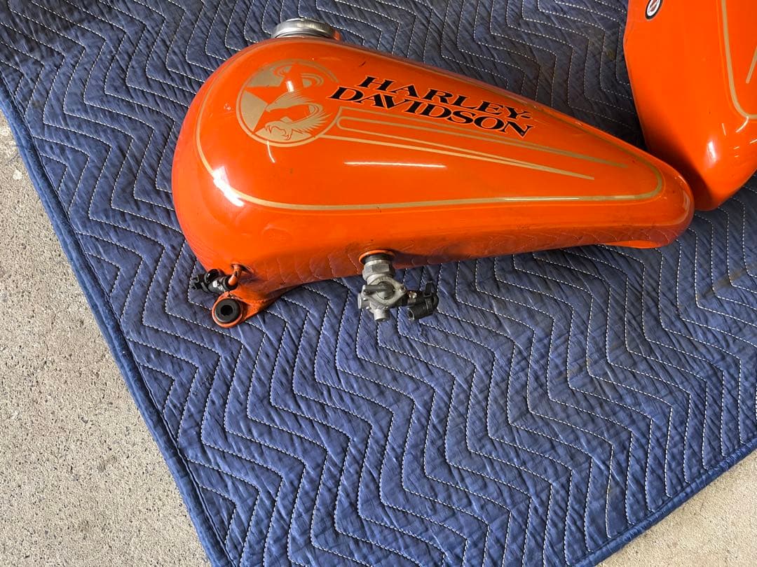 今月限定値下げ激レアHarley Davidson エボ　ソフテイル分割タンク