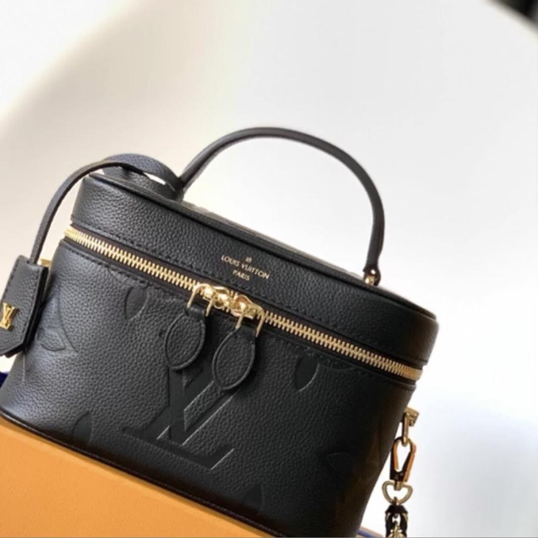 【美品・稀少】M45600状態良好な中古 ハンドヘルド化粧バッグ