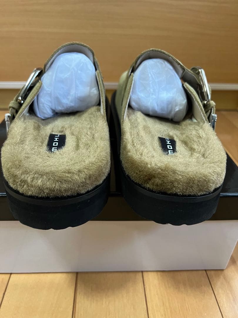 本日限定価格　未使用に近い　MOHI スエードビックベルト　ボストンサンダル38