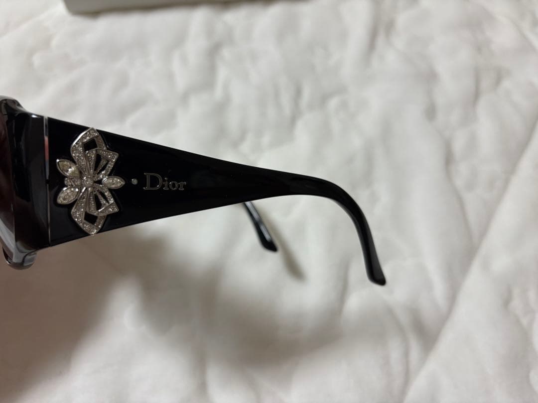 Dior 装飾付き サングラス