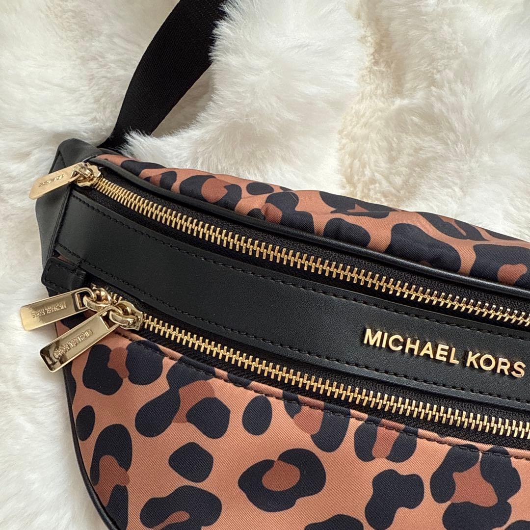 MICHAEL KORS マイケルコース ショルダー　ボディバック　レオパード
