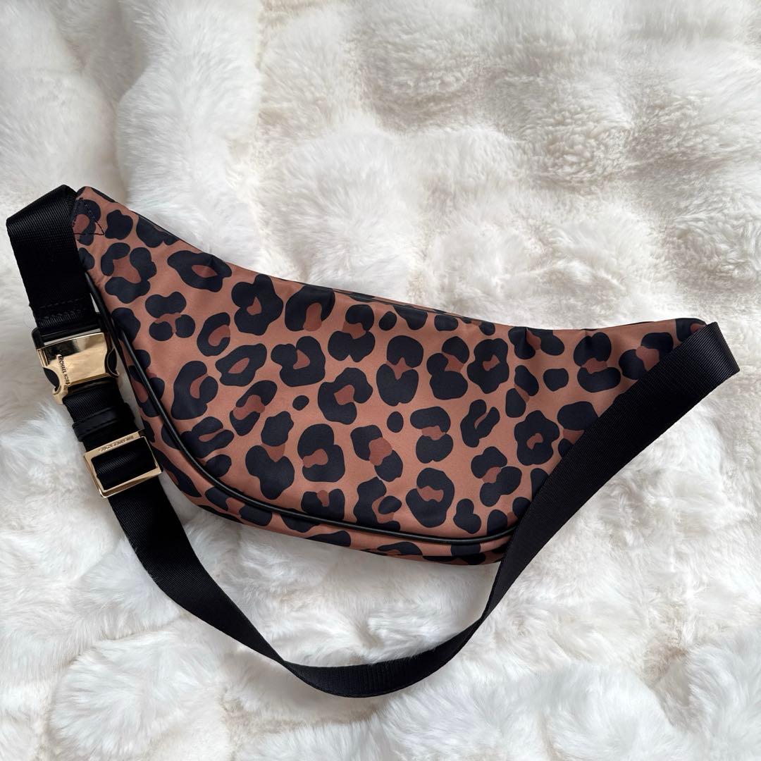 MICHAEL KORS マイケルコース ショルダー　ボディバック　レオパード