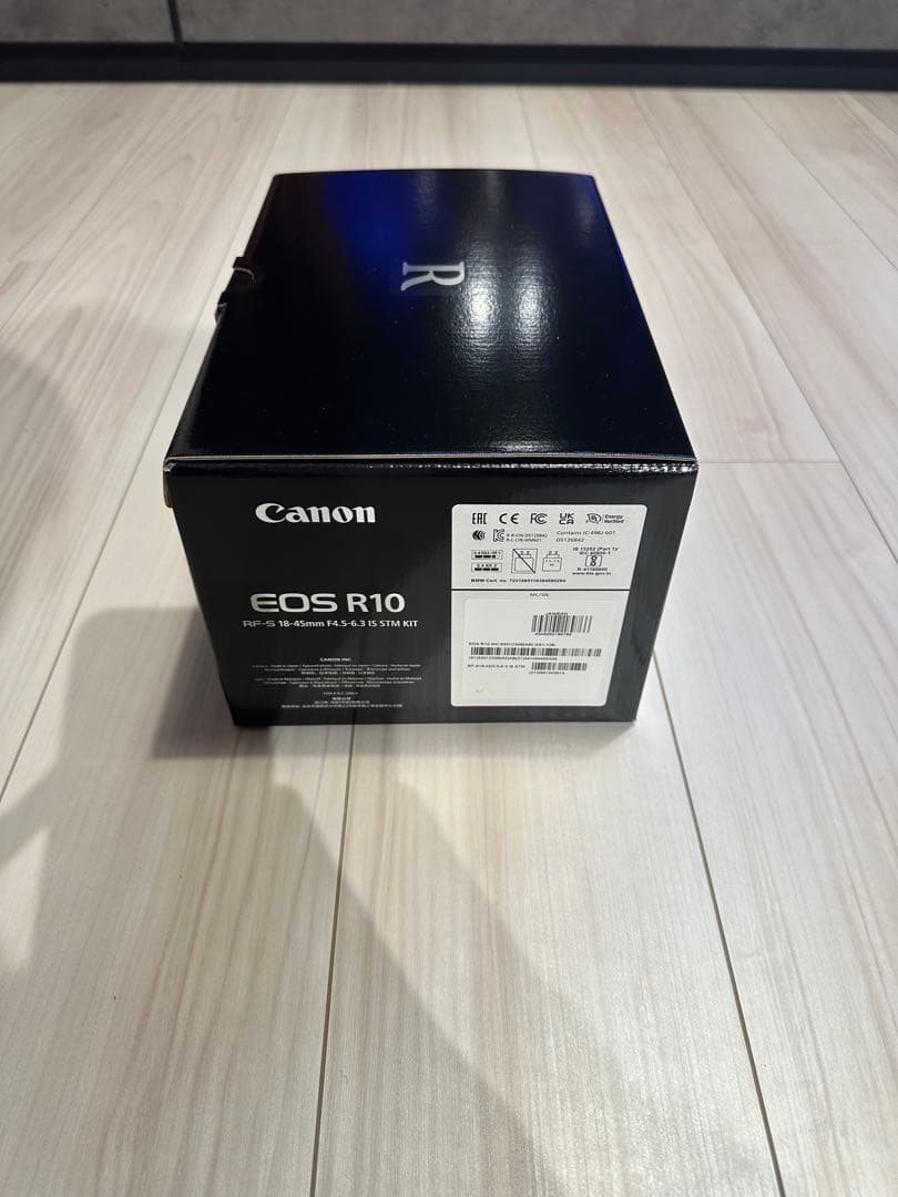 【新品未開封】EOS R10 RF-S 18-45mm レンズキット