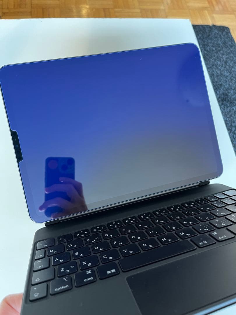 iPad Pro 第3世代　本体とマジックキーボード