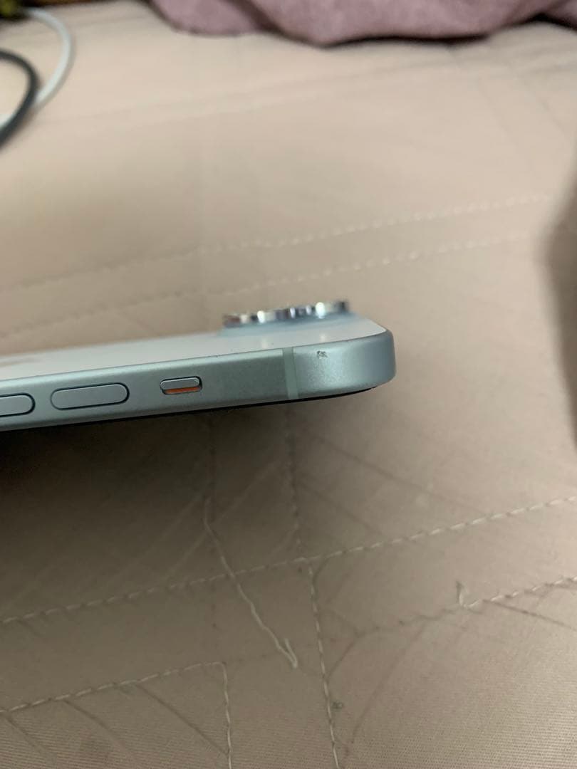 黒*ん様購入予定　iPhone15Plus ブルー