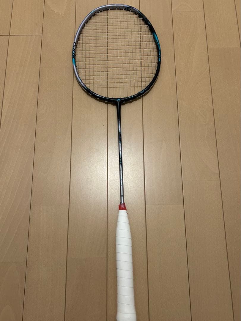 バドミントンラケット　アストロクス88d ツアー
