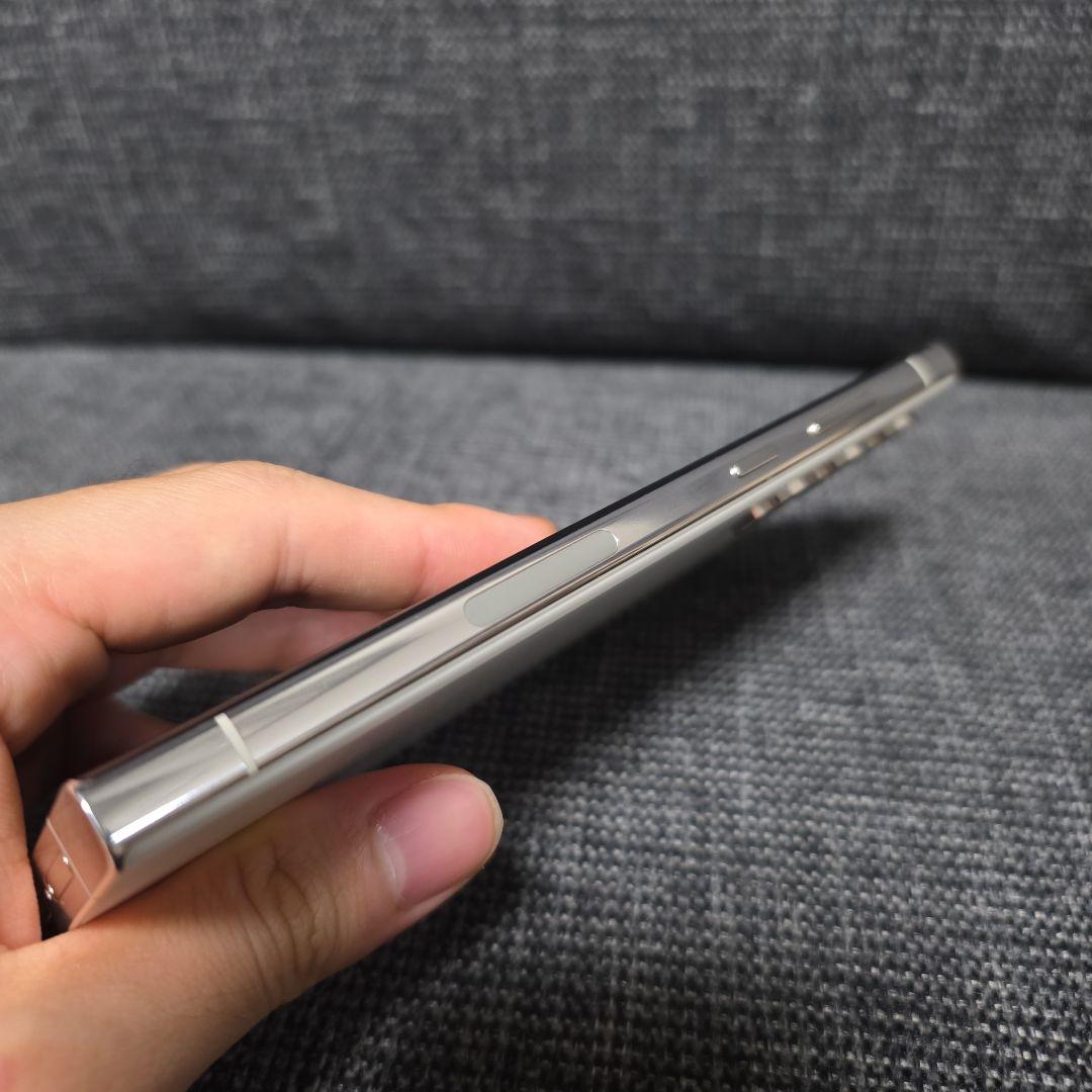 Galaxy S23 Ultra クリーム docomo版