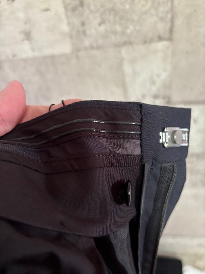 BLACK LABEL CREST BRIDGE 紺色スーツ　42L新品未使用