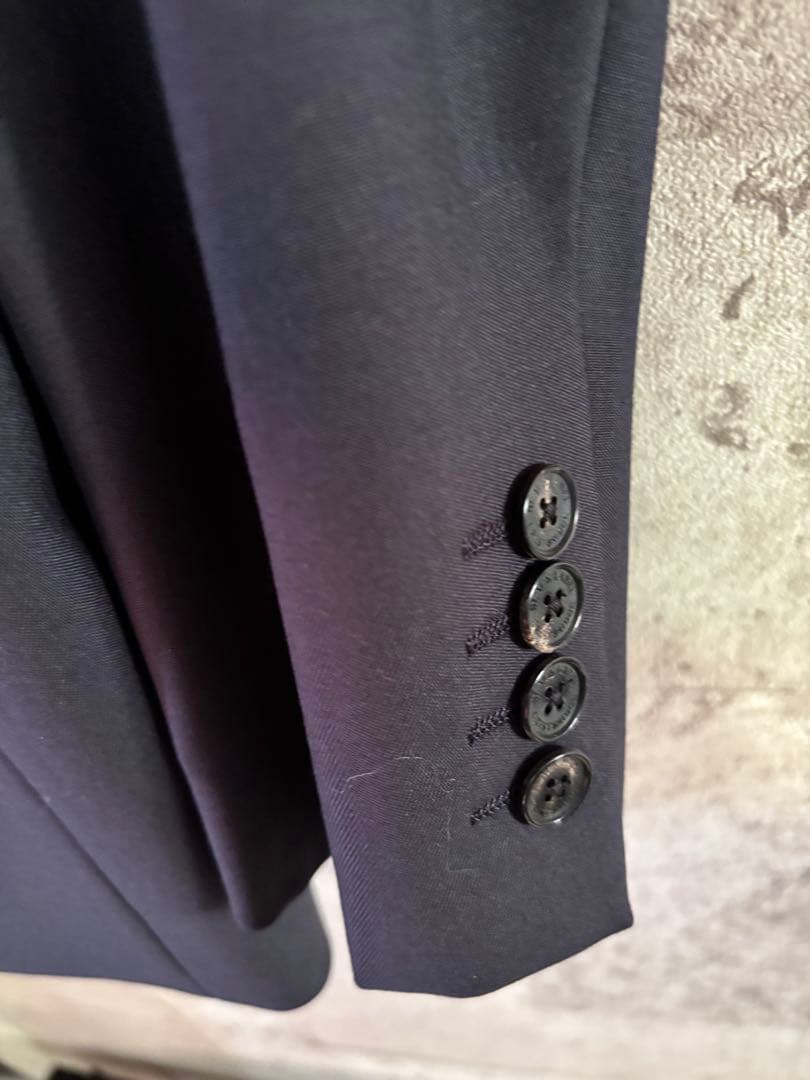 BLACK LABEL CREST BRIDGE 紺色スーツ　42L新品未使用