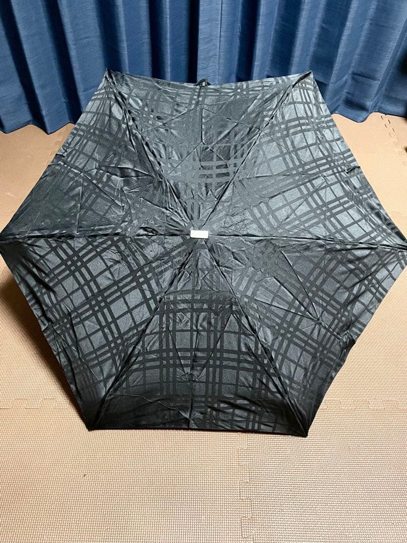 【未使用】バーバリー　ブラック チェック柄 折りたたみ傘