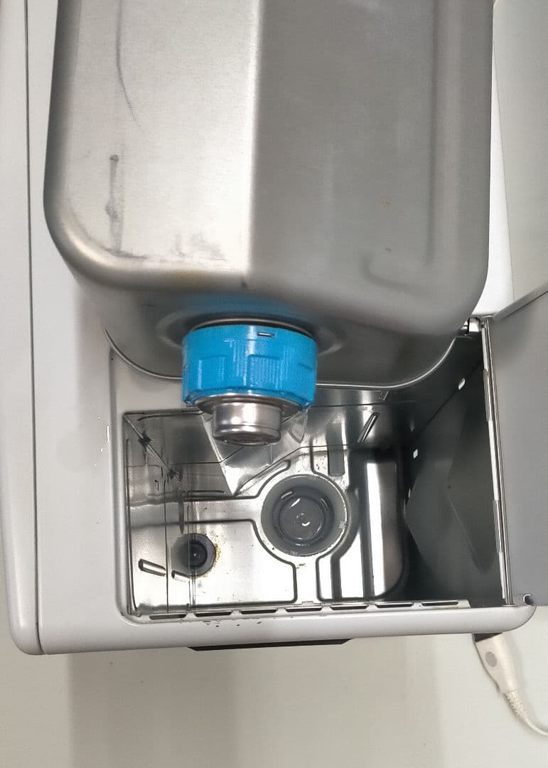 すぐ発送　石油ファンヒーター　トヨトミLC-S330-W　におわない　人感センサ