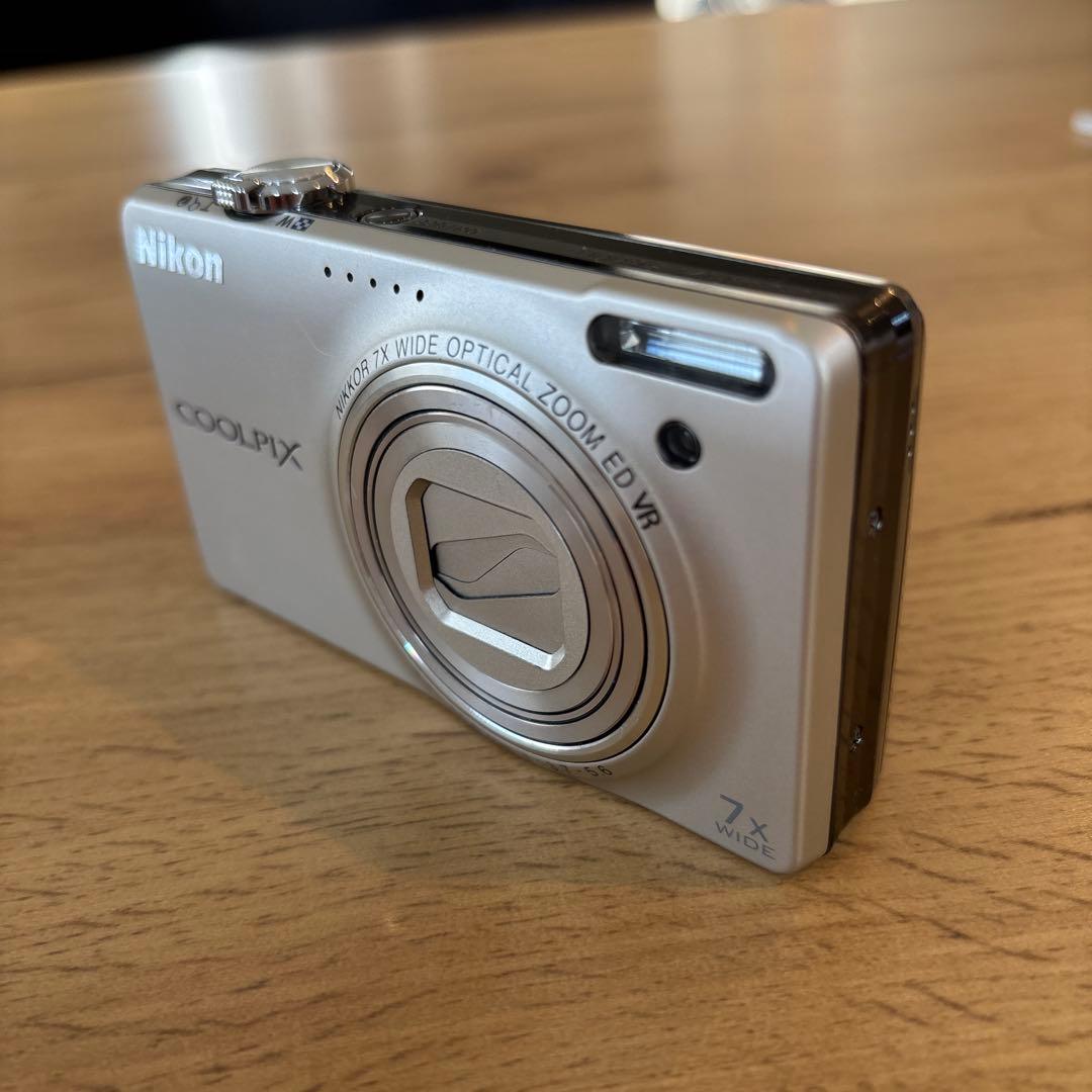 デジタルカメラ Nikon COOLPIX S6000