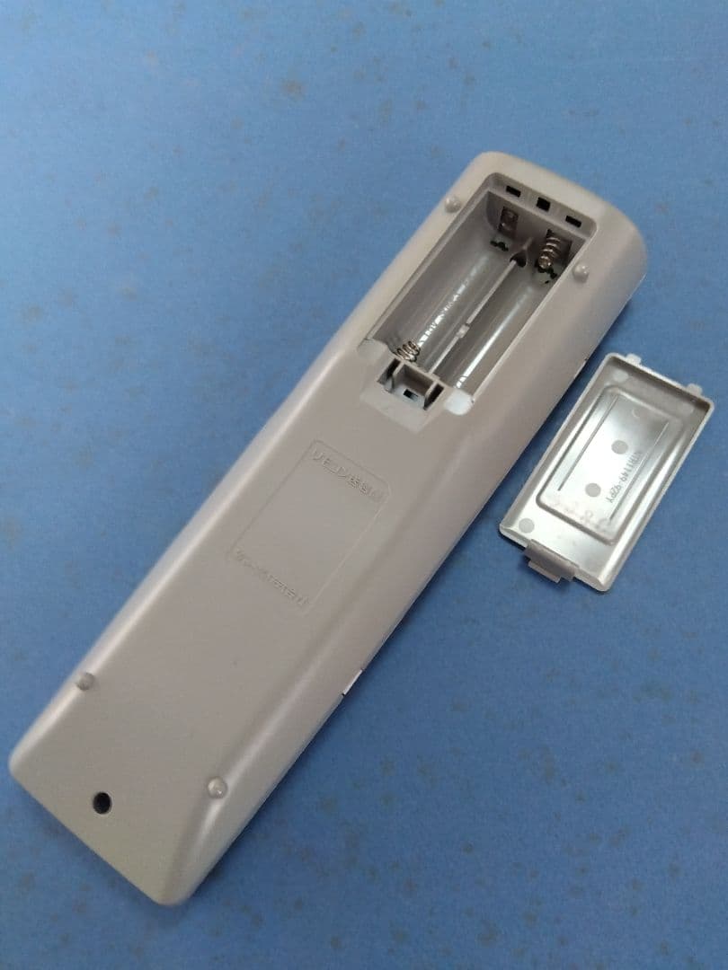 シャープ DVDレコーダーリモコン GA061SA 中古美品 243E