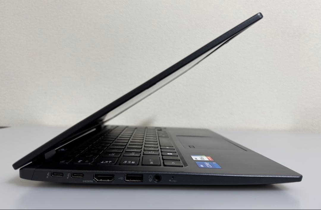 累積1768 東芝 G83/HU 16GB 256GB Office 顔/指紋認