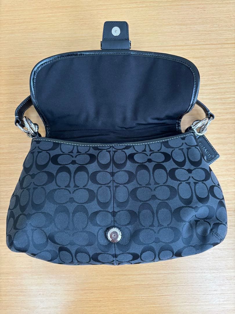 美品 コーチ ワンショルダーバッグ ソーホー シグネチャー キャンバス レザー