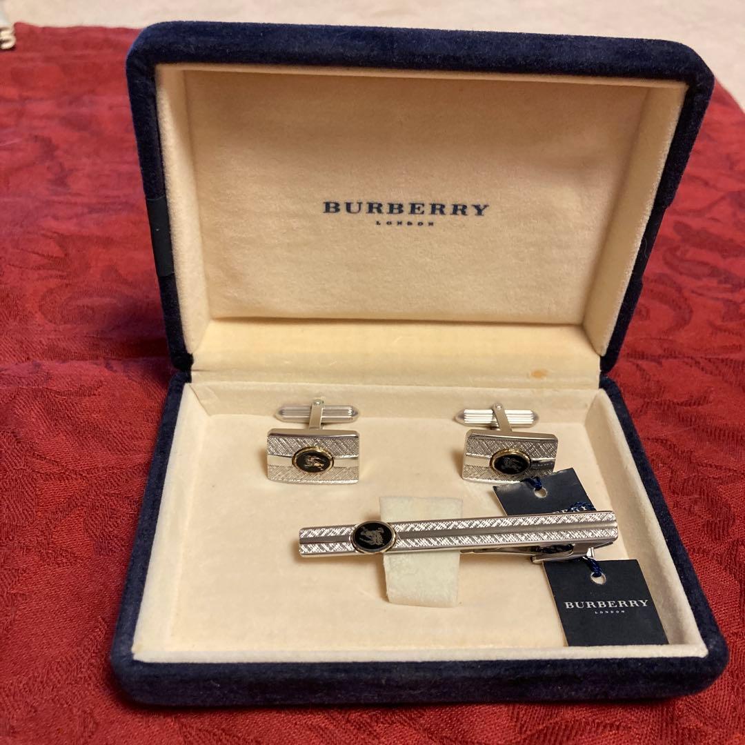 BURBERRY ネクタイピン・カフスセット　シルバー