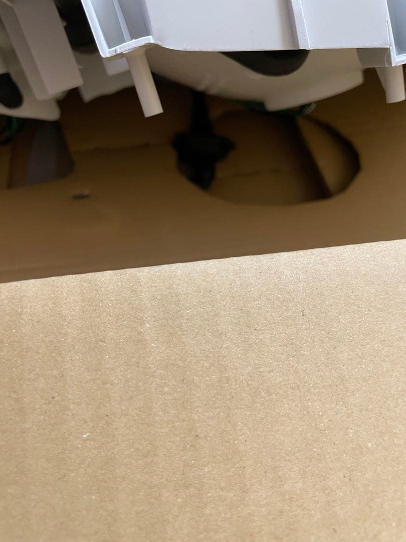 新品未使用品BNR34テールランプカバー