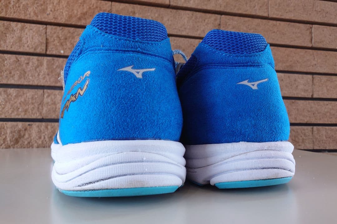 着用1回☆ミズノ ウェーブエンペラージャパン4 ランニングシューズ 27cm 青