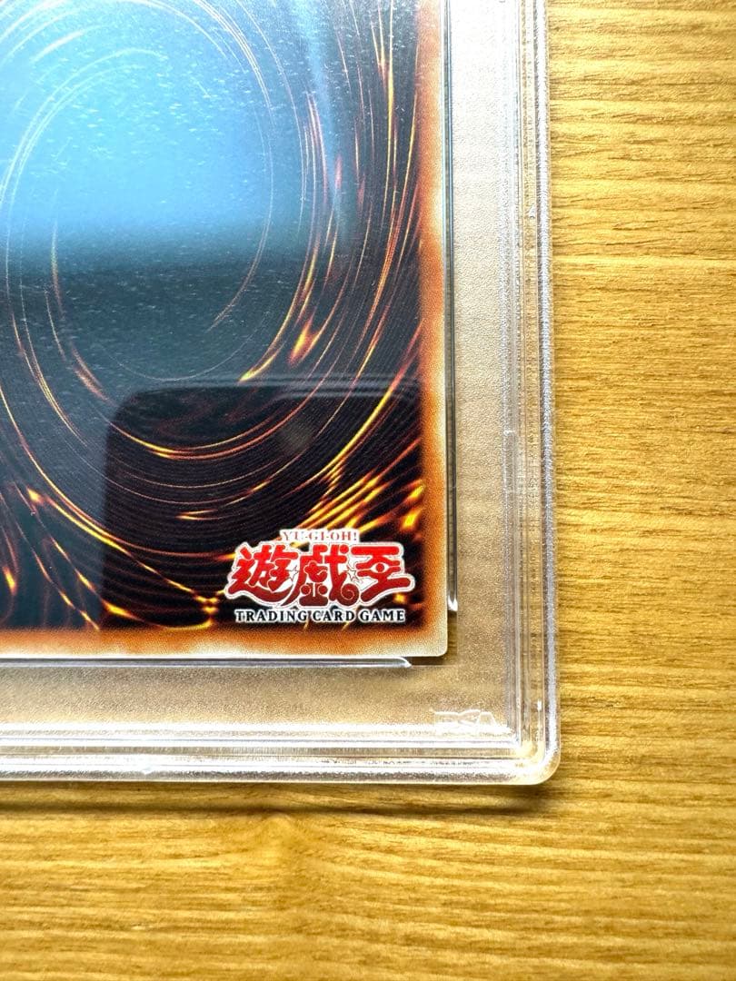 1stEdition クイーンズナイト　旧アジア版　レリーフ　美品　PSA9