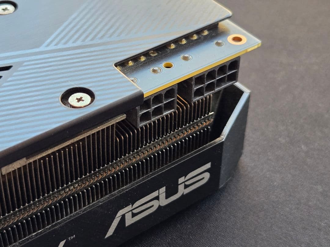 ASUS RTX 2070 SUPER （DUAL-RTX2070S） グラボ