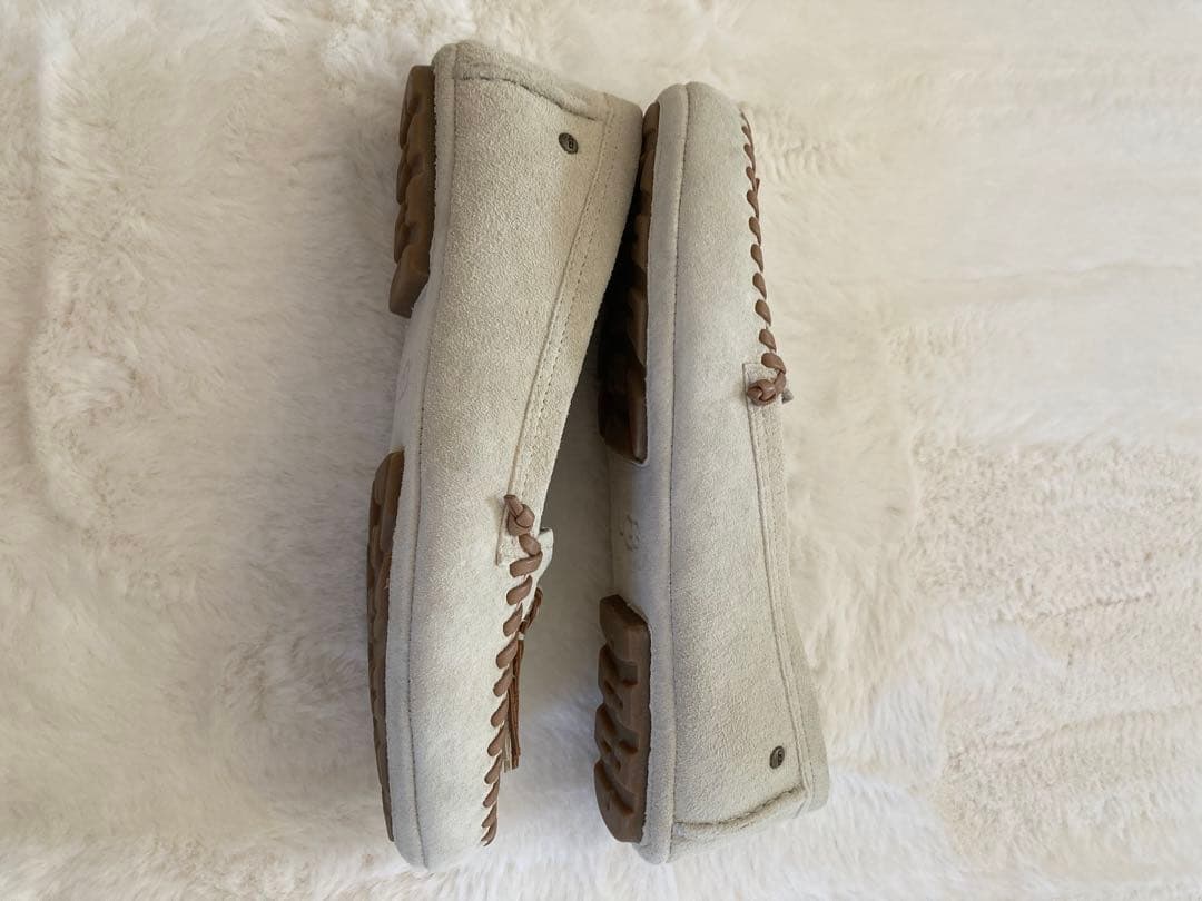 UGG モカシン オフホワイト