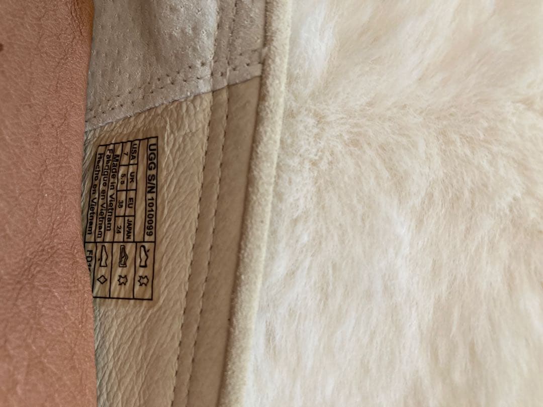 UGG モカシン オフホワイト