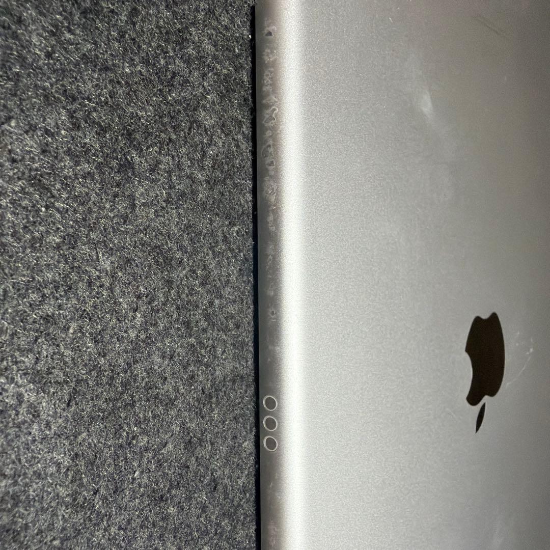 iPad9世代無印256GBシルバー WiFiモデル simフリー