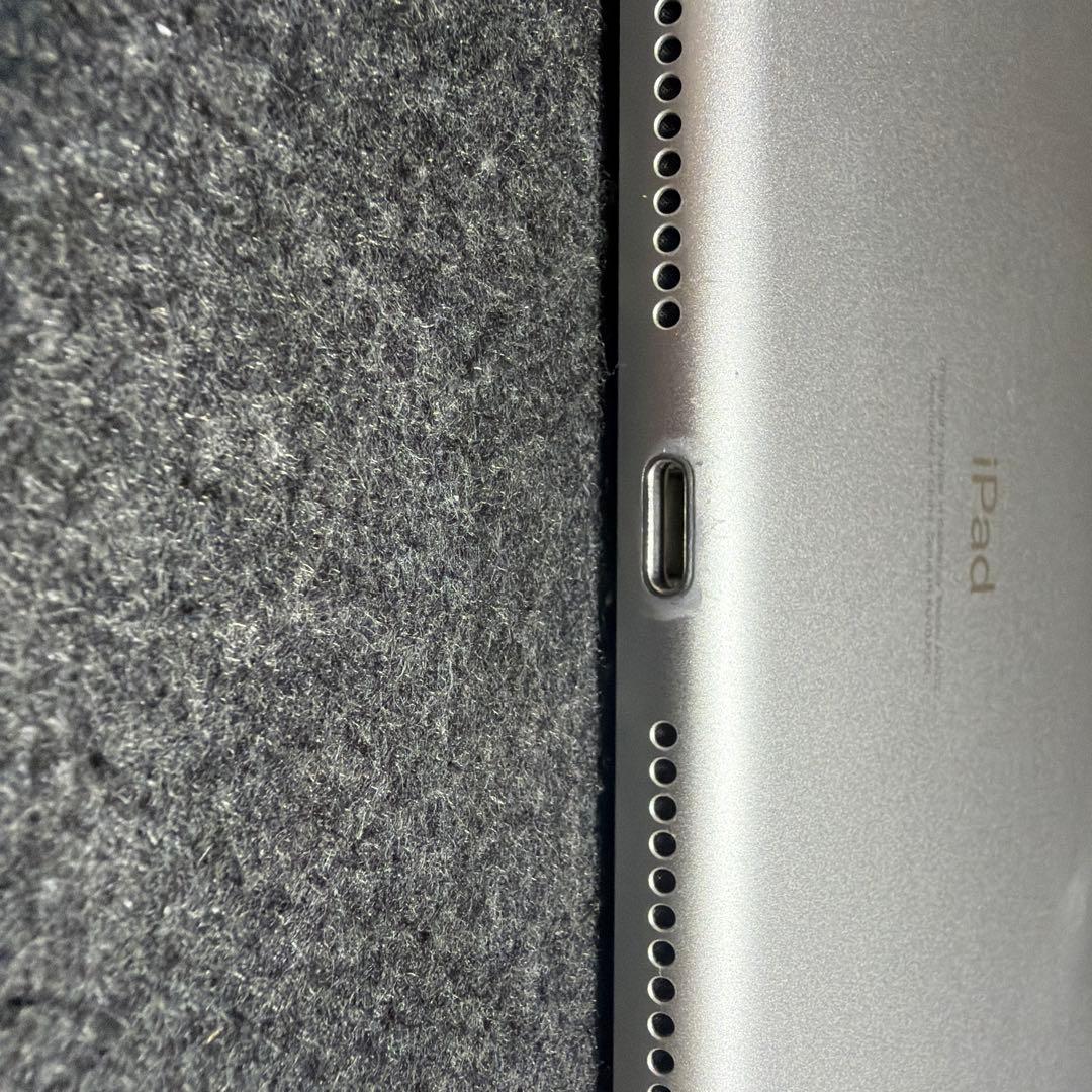 iPad9世代無印256GBシルバー WiFiモデル simフリー