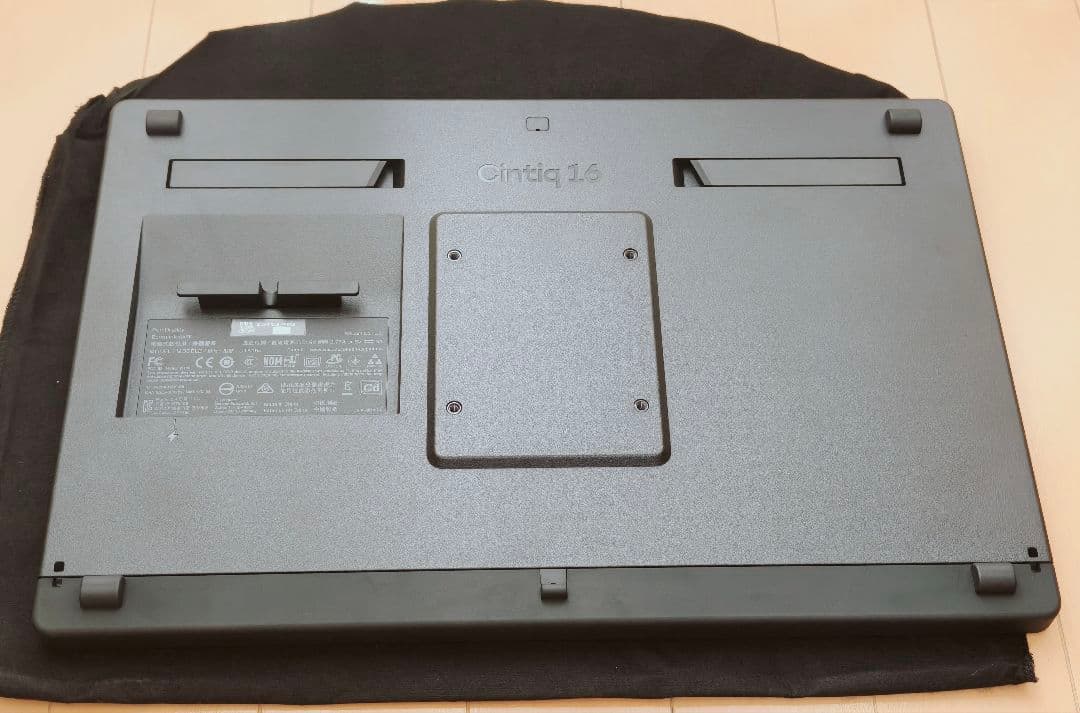 Wacom Cintiq16 2025 (DTK168)＋ストレートグリップ＋芯