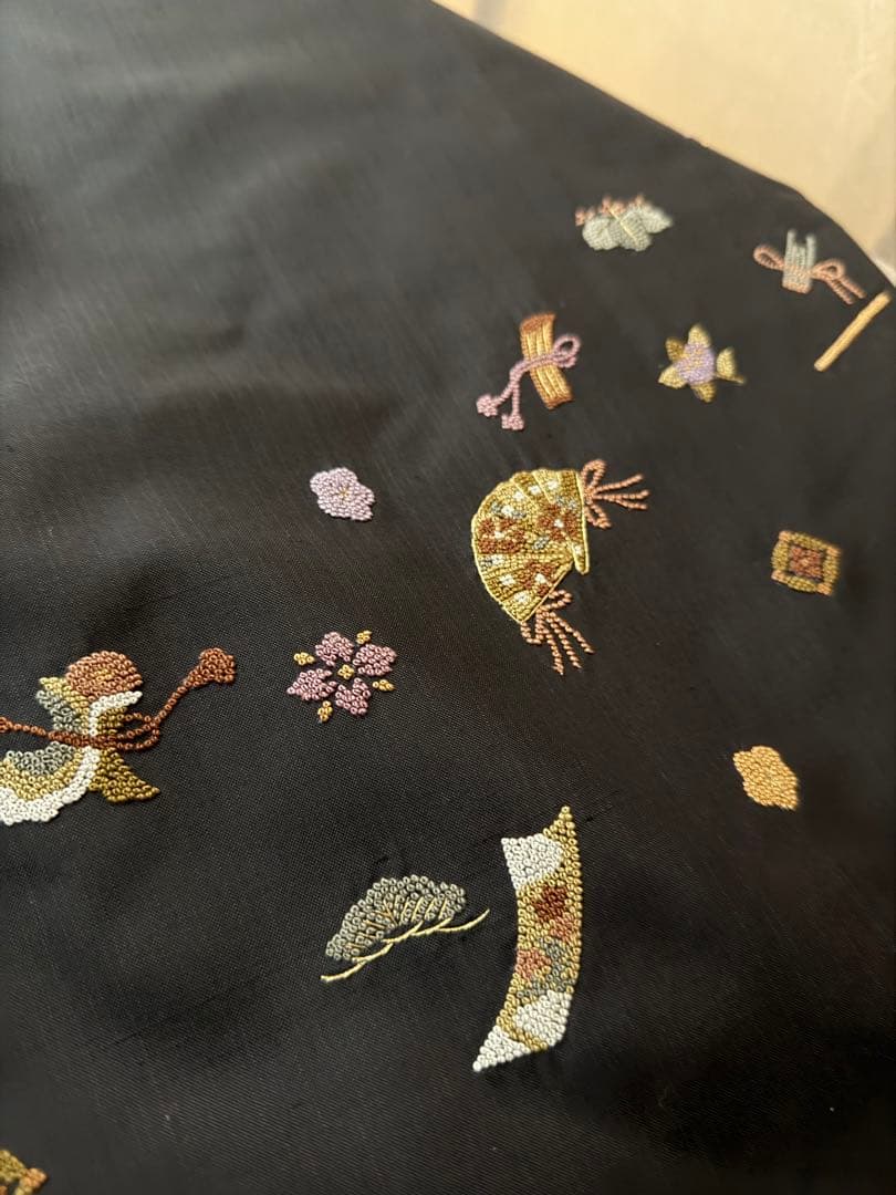 付下げ　相良刺繍　宝尽くし