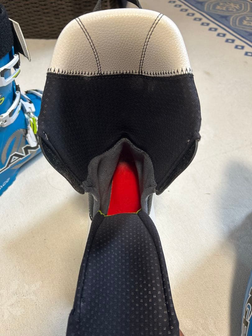 LANGE RS 130 スキーブーツ 男性用