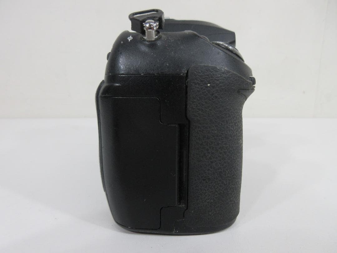 0112Z【ジャンク】FUJIFILM FinePix S5 Pro ボディ