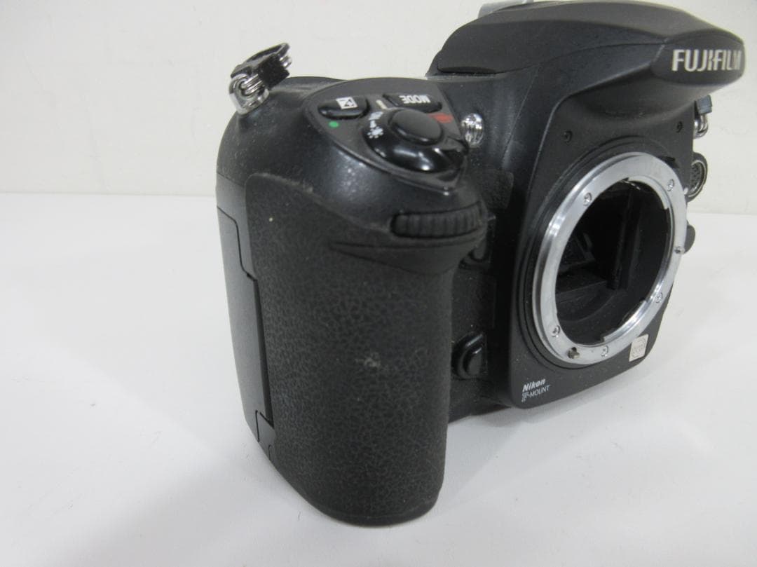 0112Z【ジャンク】FUJIFILM FinePix S5 Pro ボディ