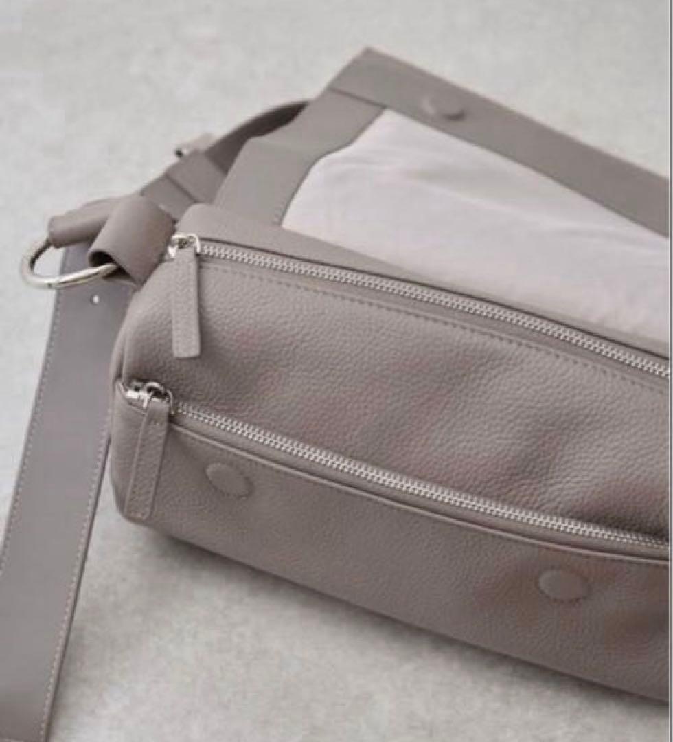 新品 beardsley ビアズリー レザー ショルダーバッグ　ボディバッグ