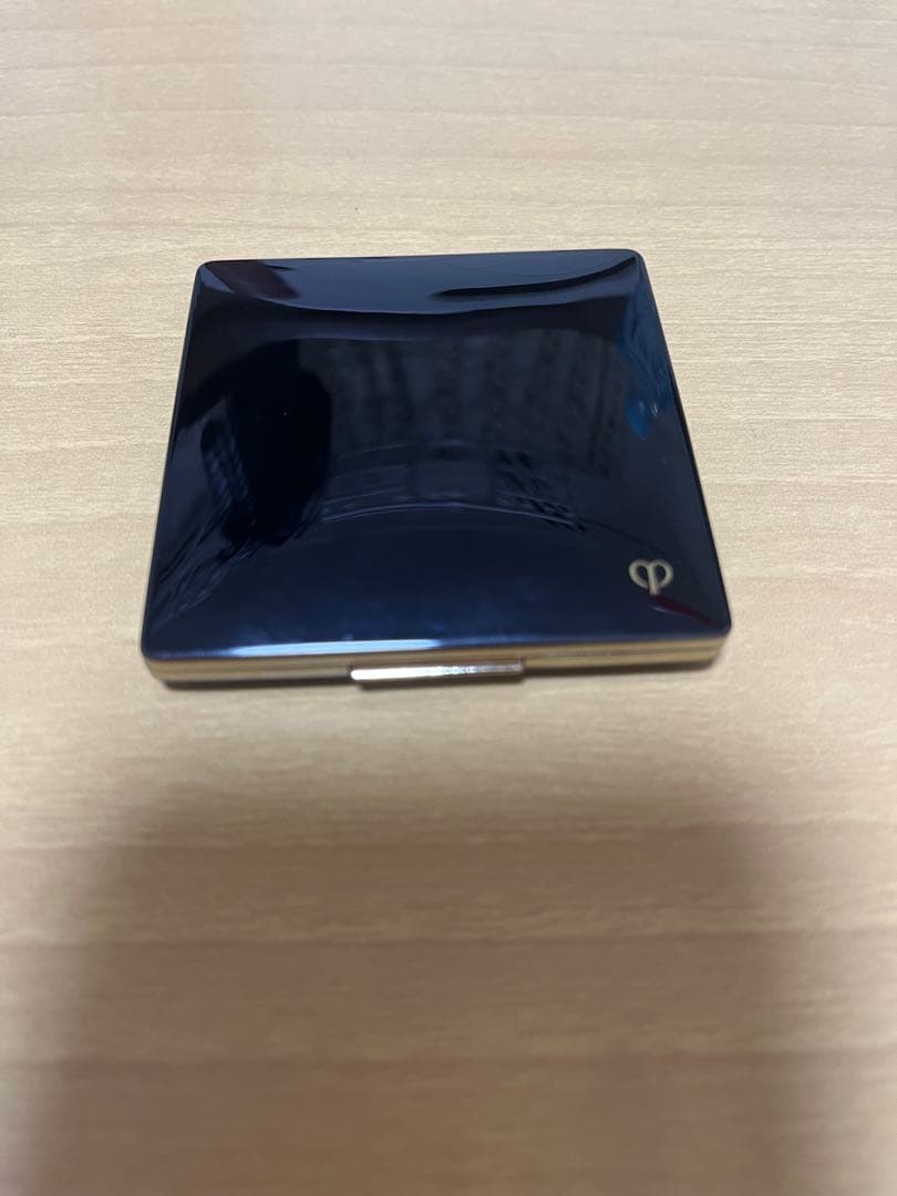 最終クレドポーボーテ　プードルコンパクトエサンシエルn