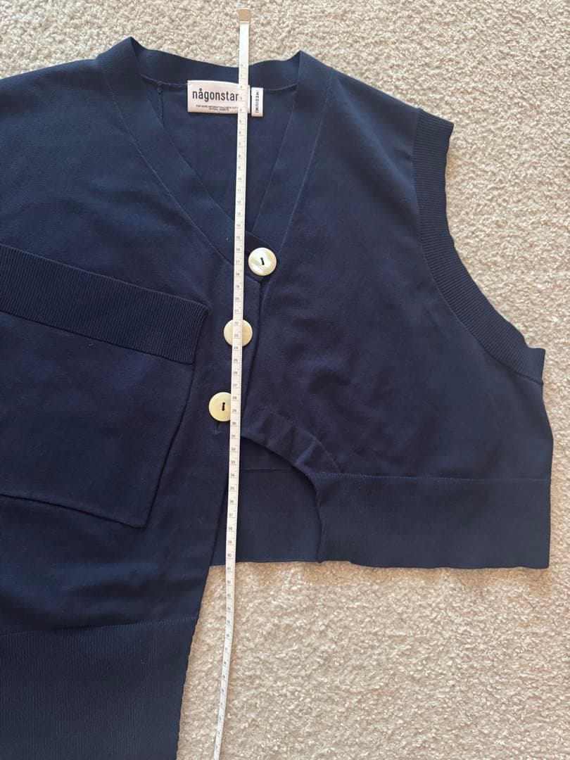 ナゴンスタンス　nagonstans ベスト
