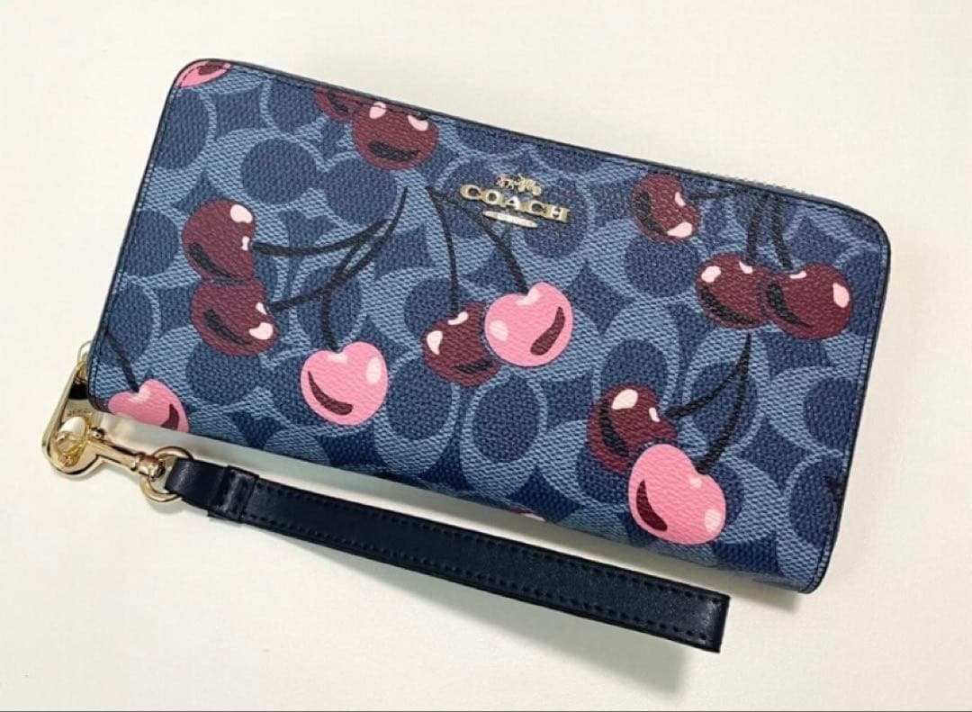 COACH チェリー柄 長財布 CZ328