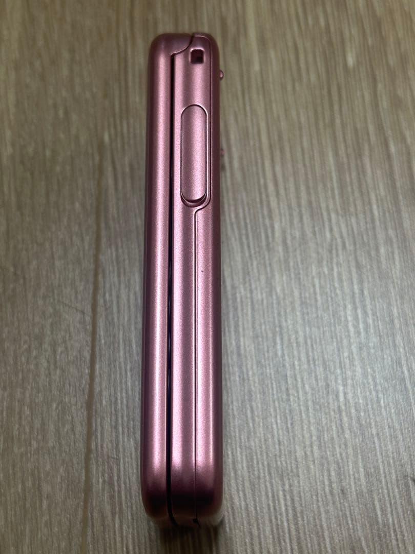 美品　ガラケー　らくらくホン　docomo F-02J ピンク 純正充電器付き