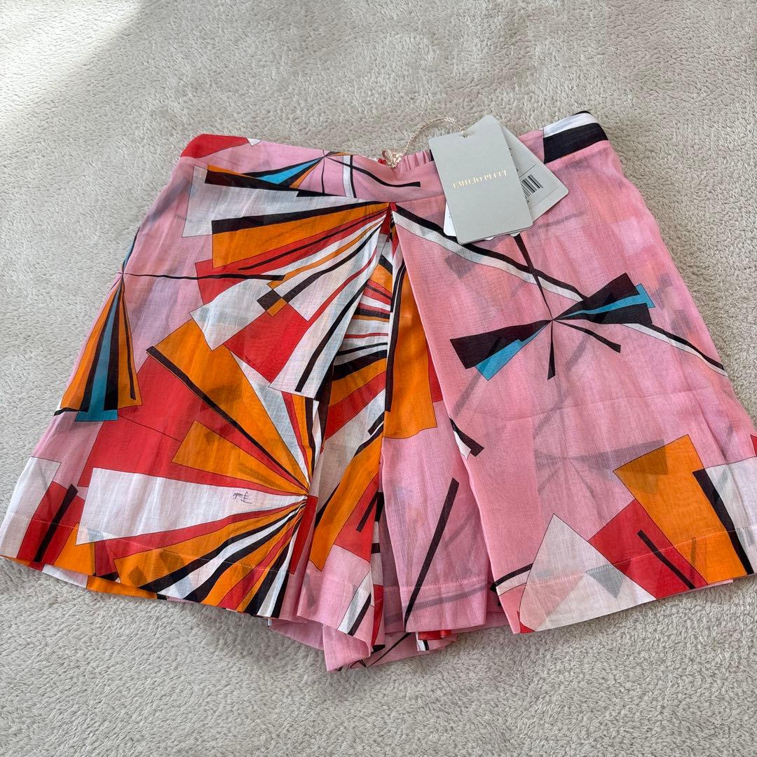 【未使用タグ付き】人気柄　エミリオプッチ　ショートパンツM 綿　ウエストゴム