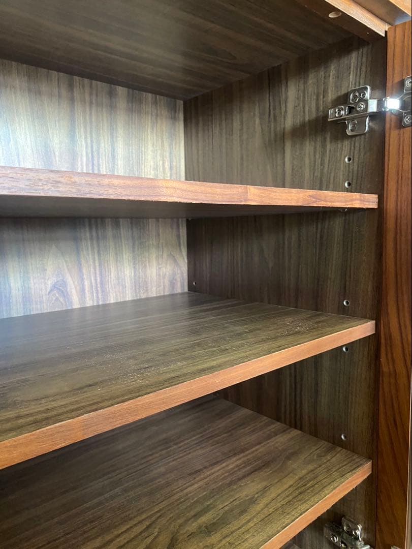 無印 木製キャビネット ガラス扉　ウォールナット材