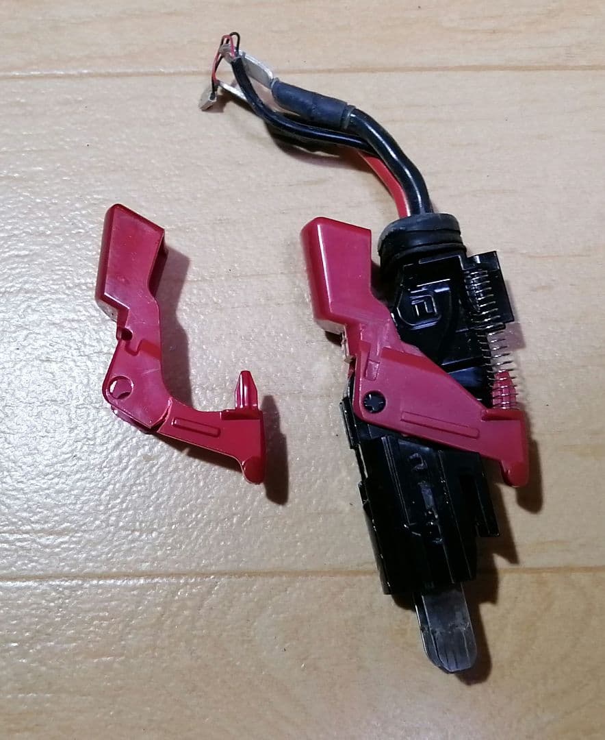 強化トリガー交換 分解清掃済み ダイソン V10 SV12本体