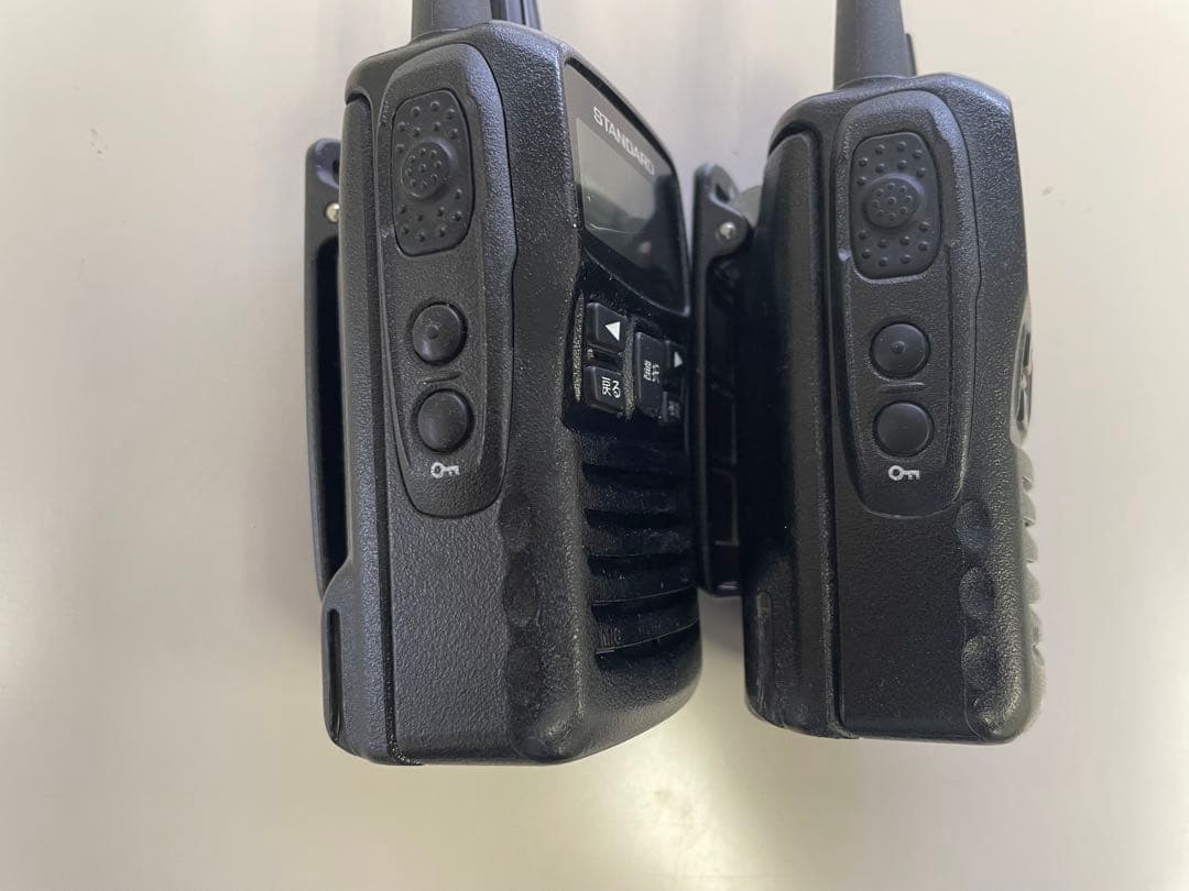 S*r様 スタンダード製デジタルハンディ無線機 VXD450U 2台 充電器付き